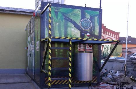 Nowoczesna Kotłownia Kontenerowa na Pellet z Instalacją Glikolową - podest z drabinką