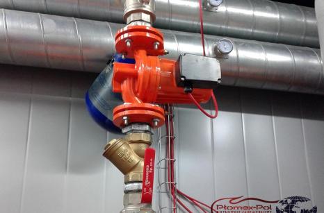 Nowoczesna Kotłownia Kontenerowa na Pellet z Instalacją Glikolową - pompa obiegowa